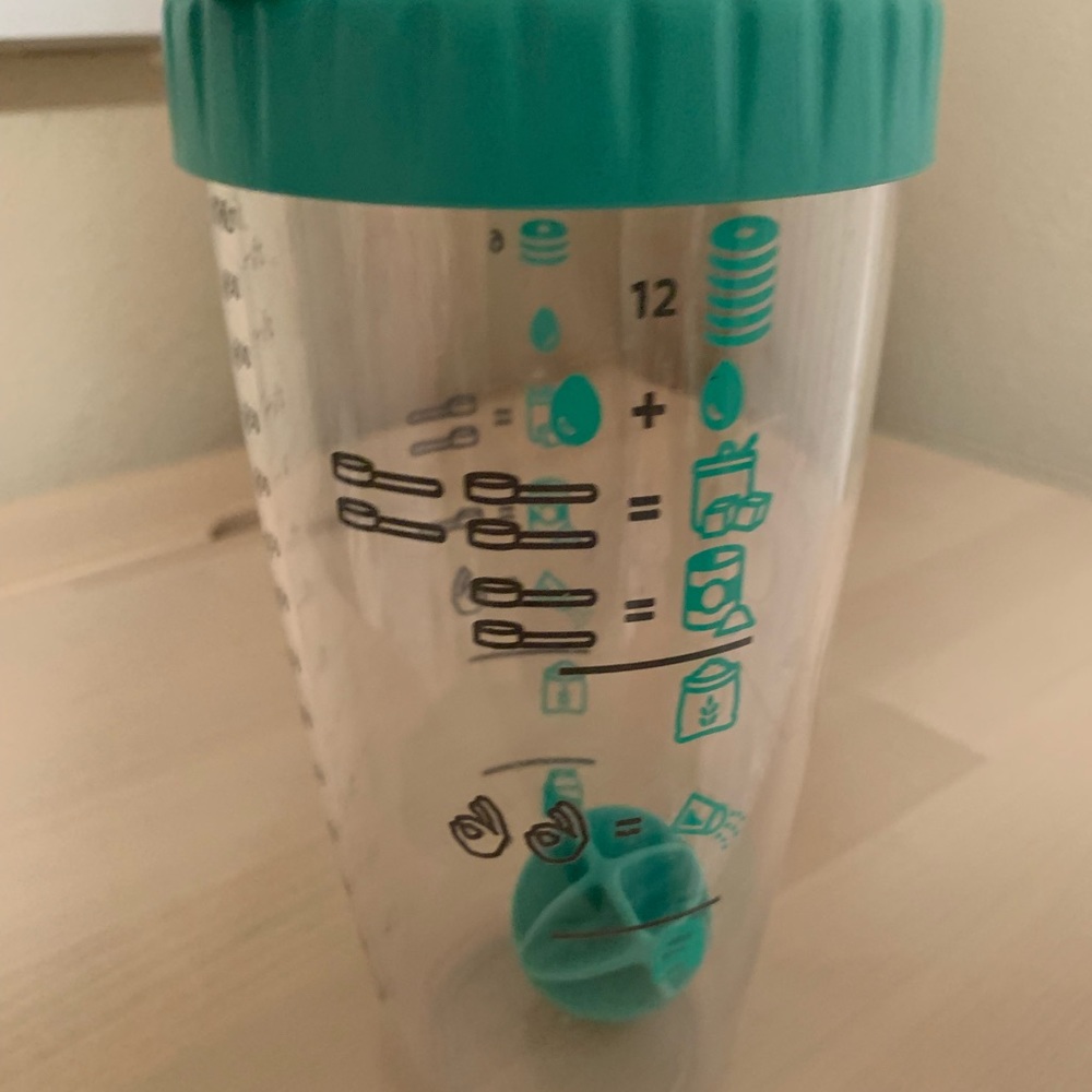 Pampered Chef batter shaker